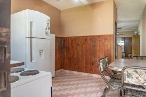 Venta Triplex con jardin y cochera en Olivos