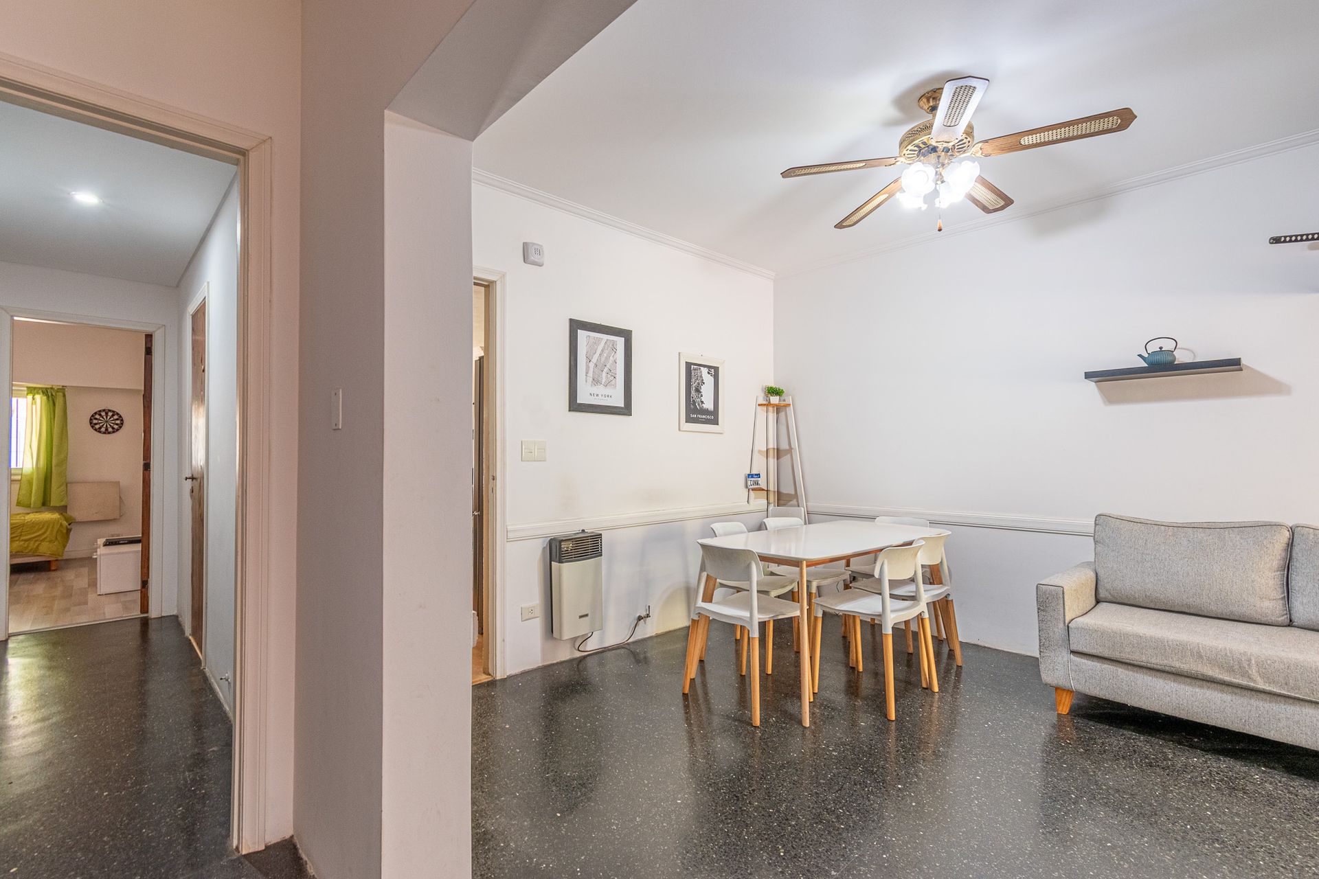 Venta Casa 4 Amb con Jardin y Quincho en Martinez