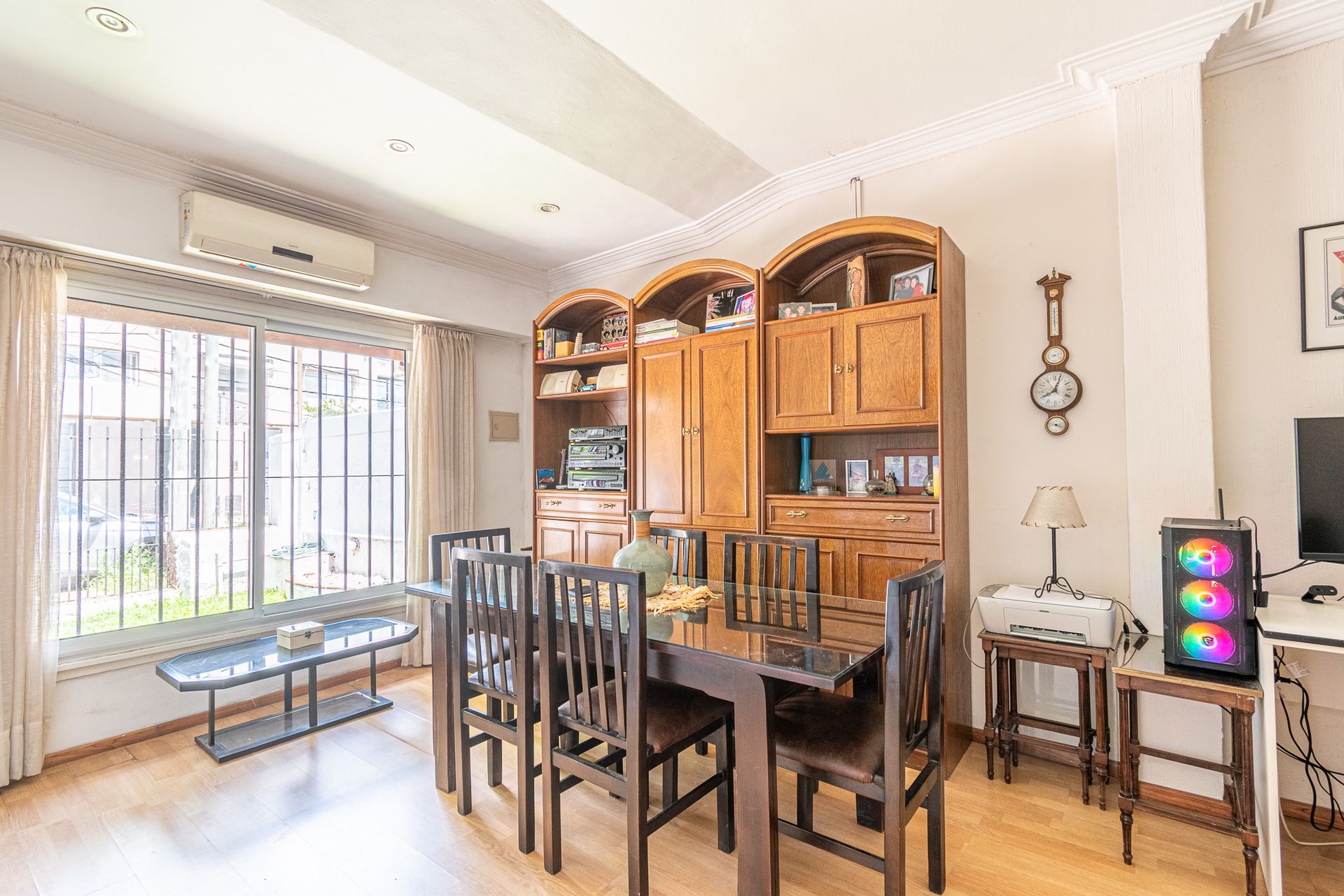 Venta Casa 4 Amb con Jardin y Quincho en Martinez