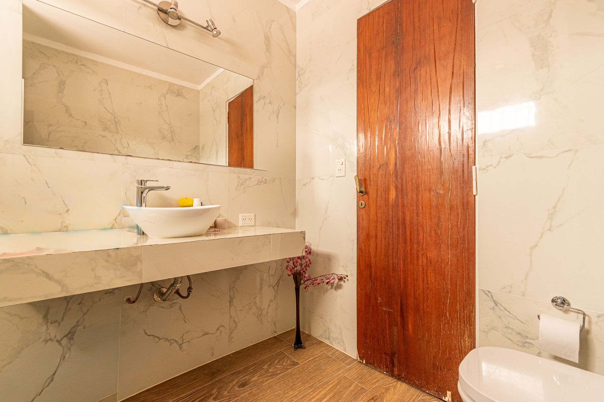 Venta Casa 4 Amb con Jardin y Quincho en Martinez