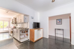Venta Casa 4 Amb con Jardin y Quincho en Martinez