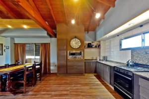 Refurbished 4-Room House for Sale in Virreyes