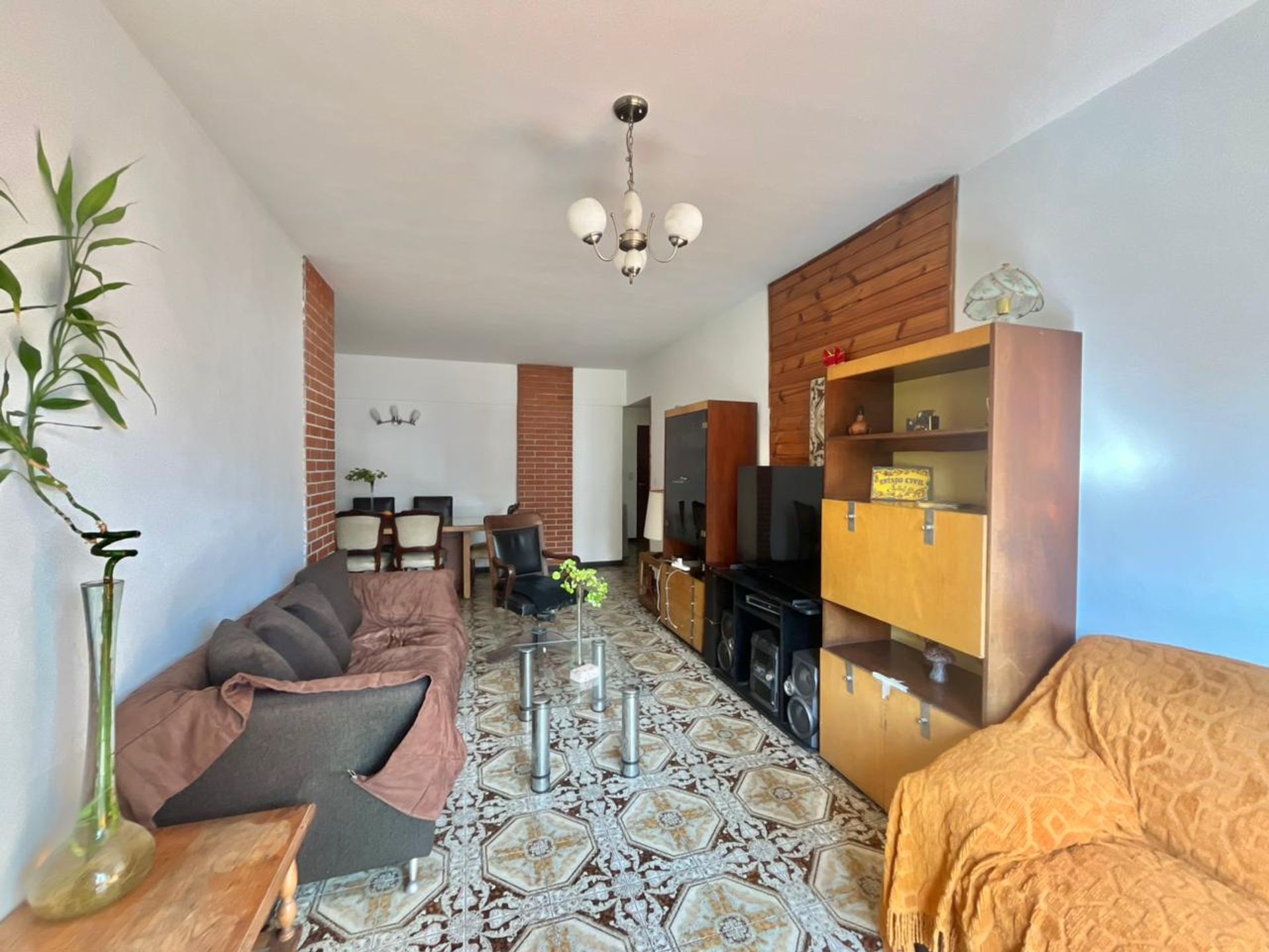 Venta Tres Ambientes Con Balcon Corrido Al Frente