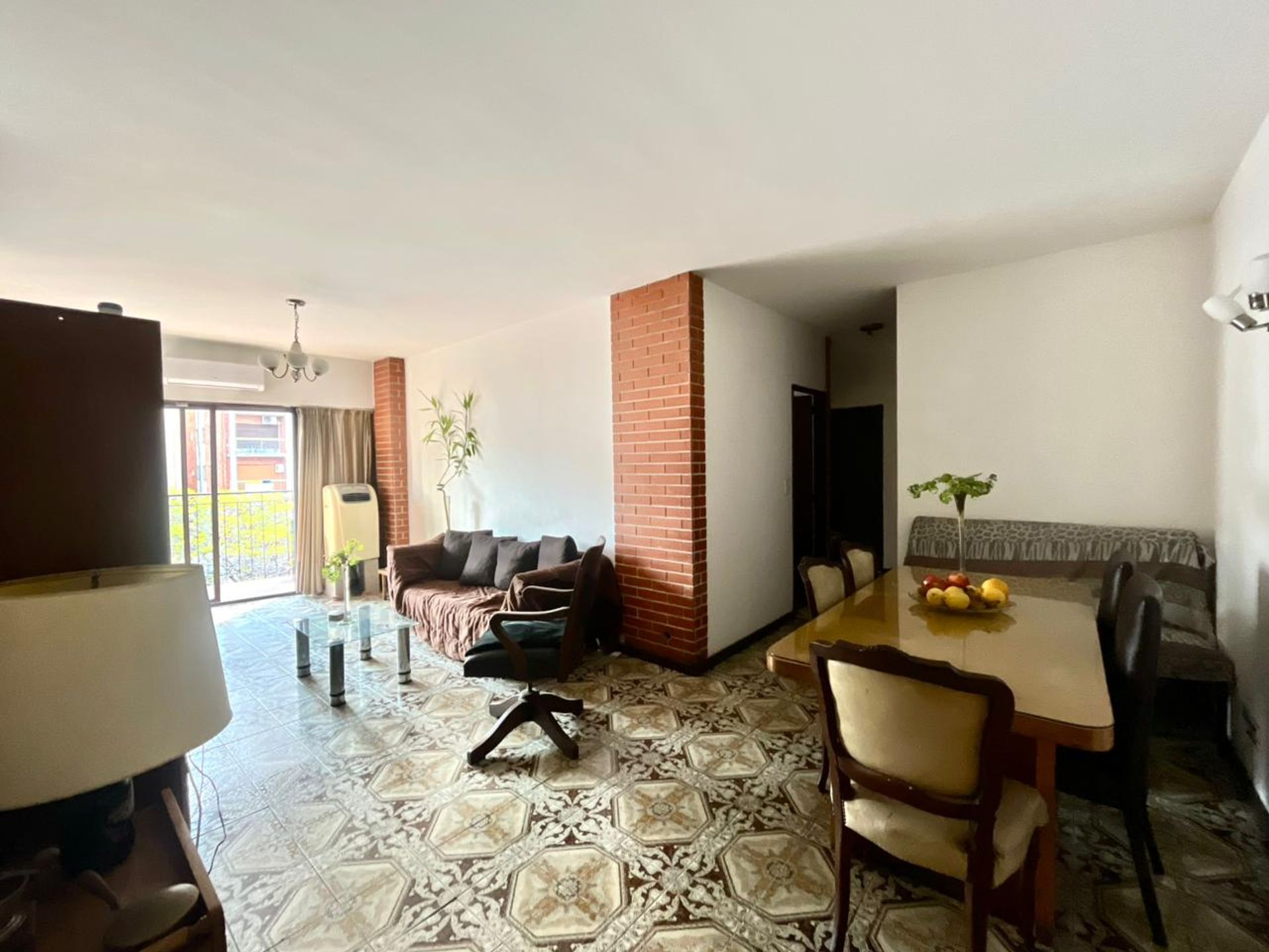 Venta Tres Ambientes Con Balcon Corrido Al Frente