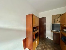 Three-Room Sale with Front Continuous Balcony