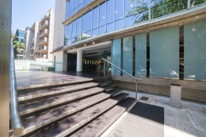 OFICINAS 450 m2 PLANTA LIBRE en OLIVO, 8 cocheras