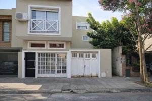 PH 2 ambientes EN VENTA OLIVOS LOCAL