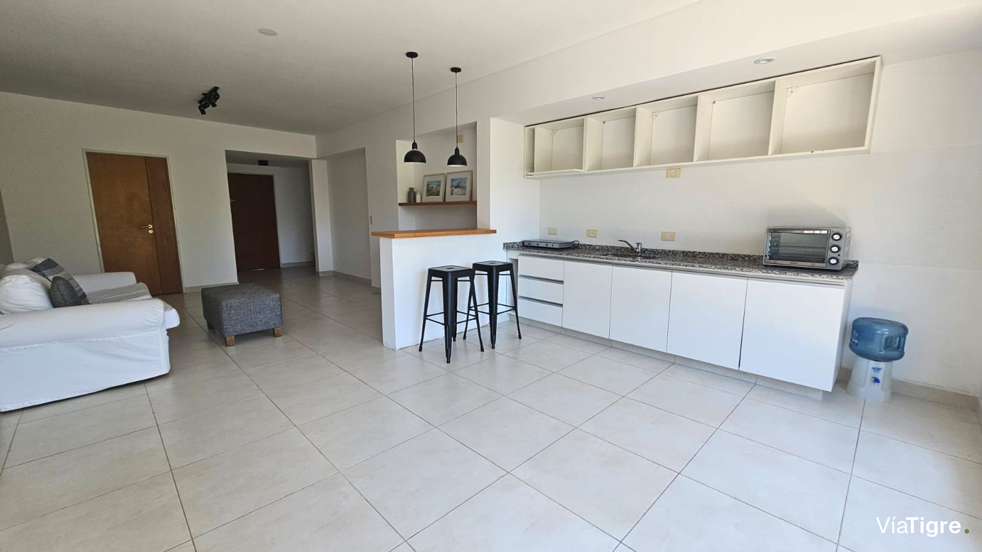 Venta departamento 2 amb amplios cochera balcon