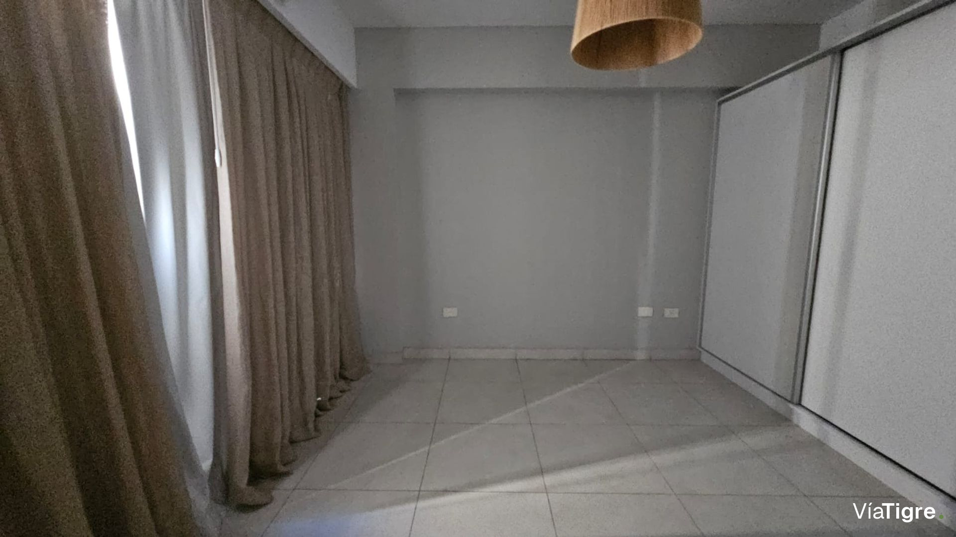 Venta departamento 2 amb amplios cochera balcon