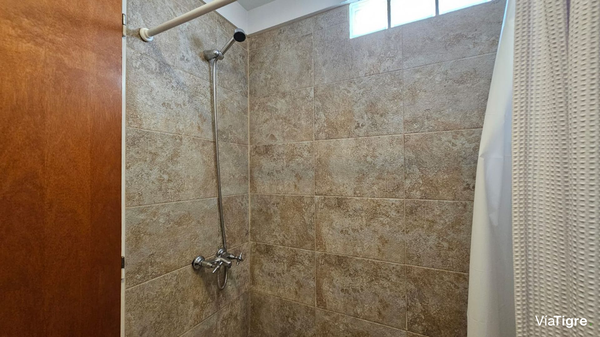 Venta departamento 2 amb amplios cochera balcon