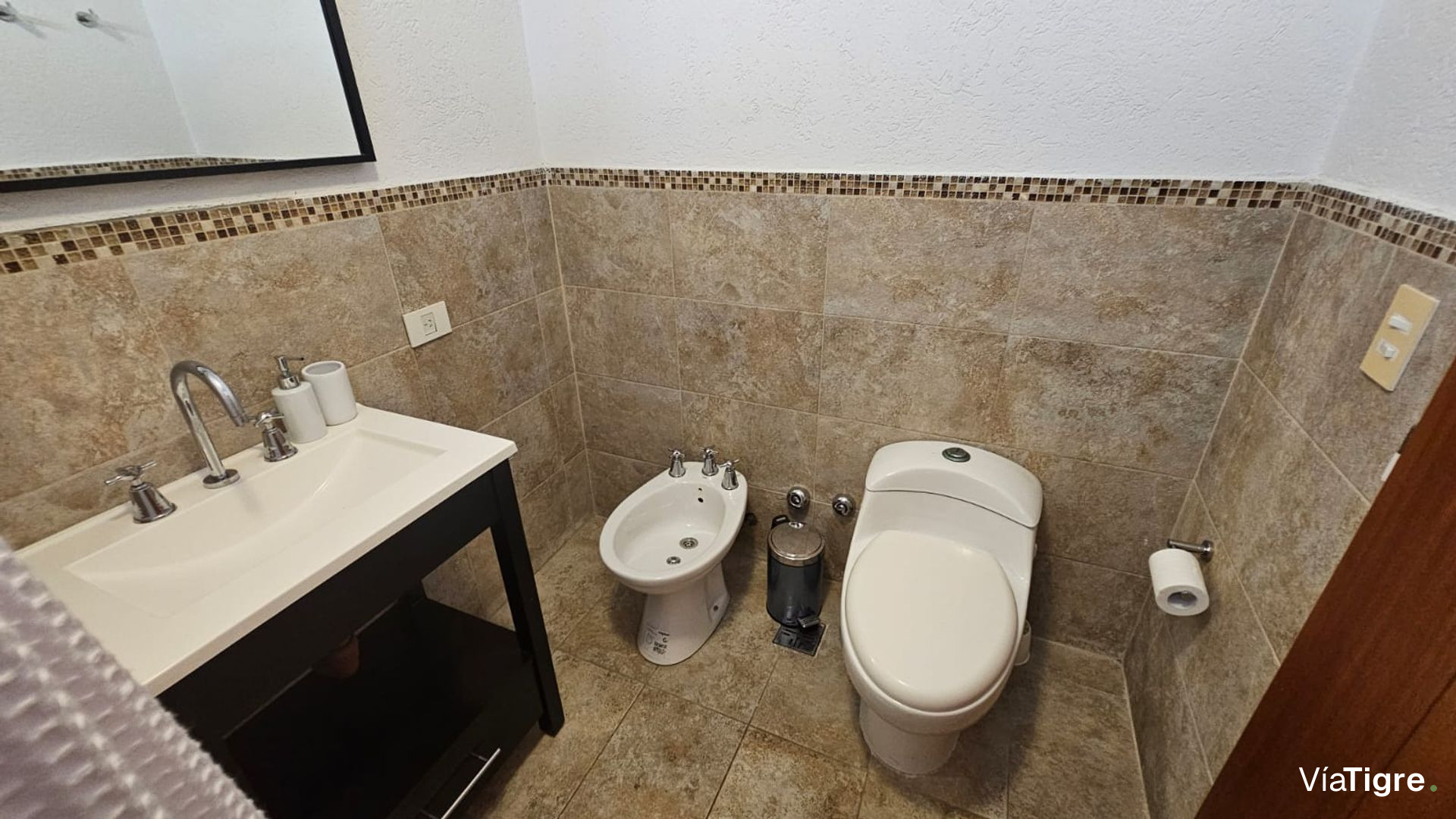 Venta departamento 2 amb amplios cochera balcon