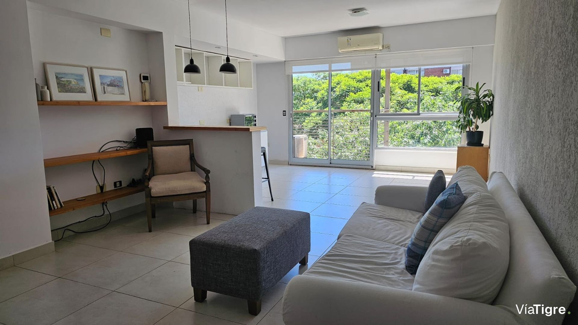 Venta departamento 2 amb amplios cochera balcon