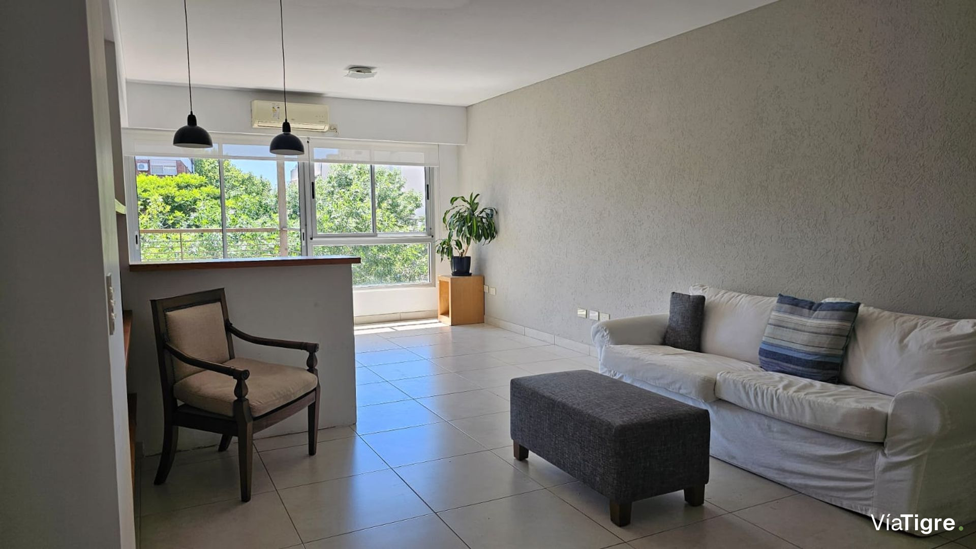 Venta departamento 2 amb amplios cochera balcon