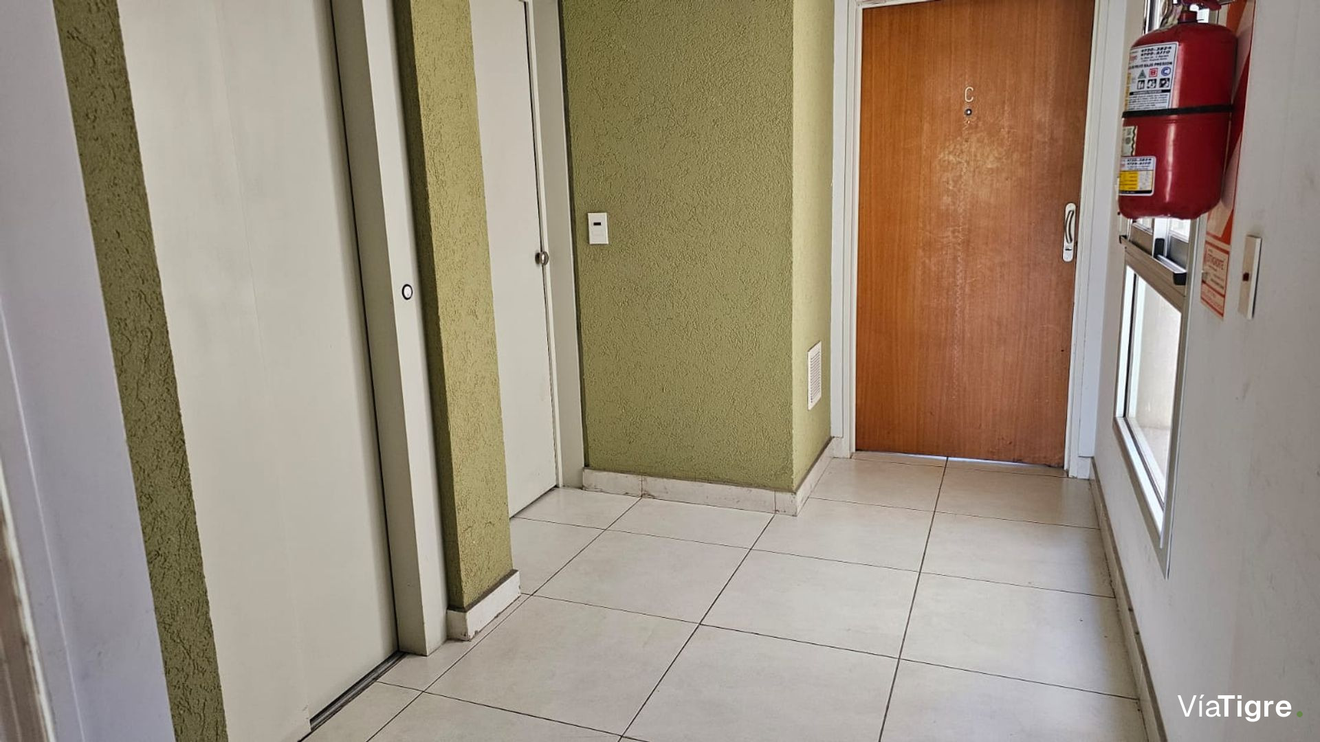 Venta departamento 2 amb amplios cochera balcon