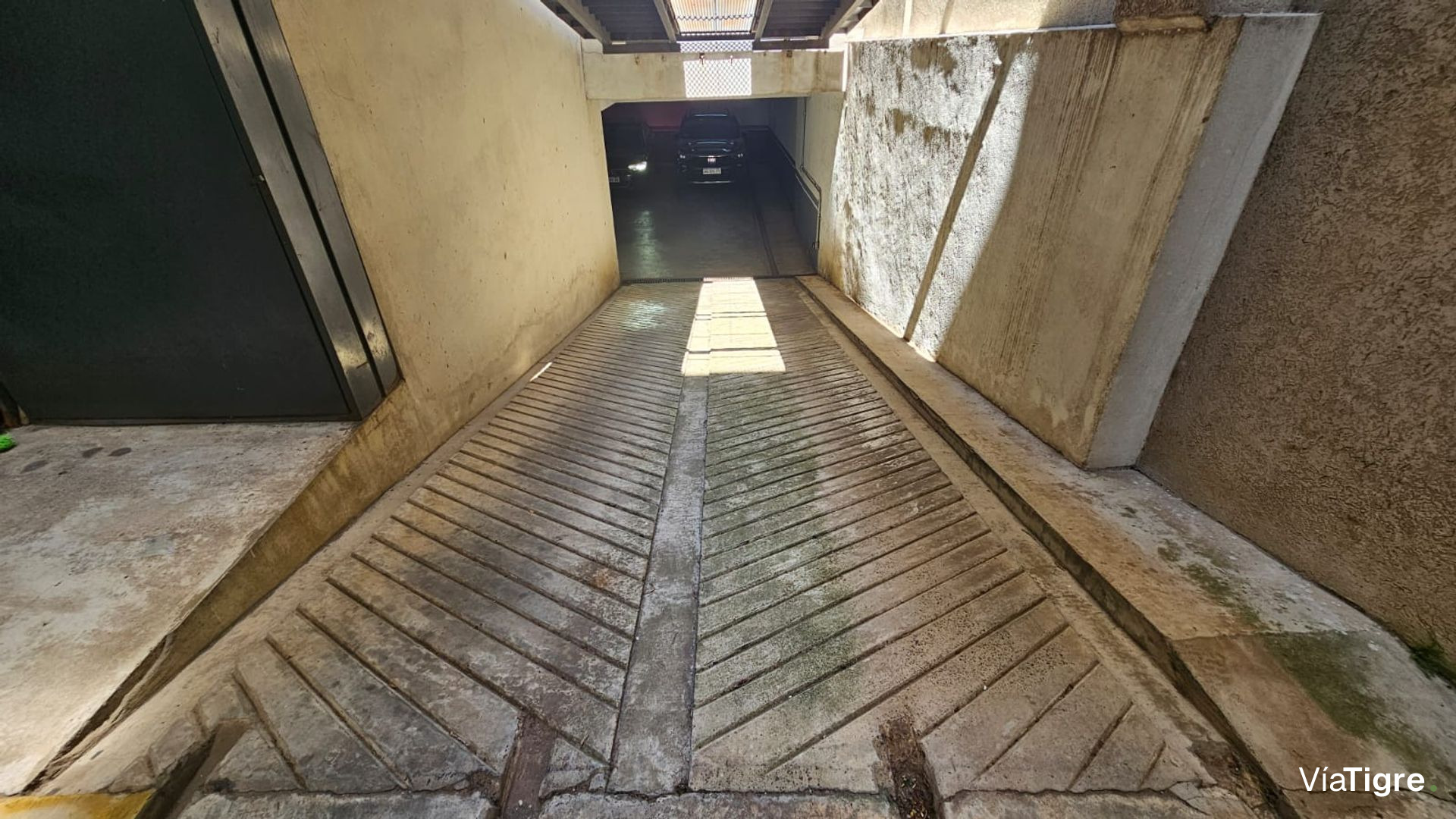 Venta departamento 2 amb amplios cochera balcon