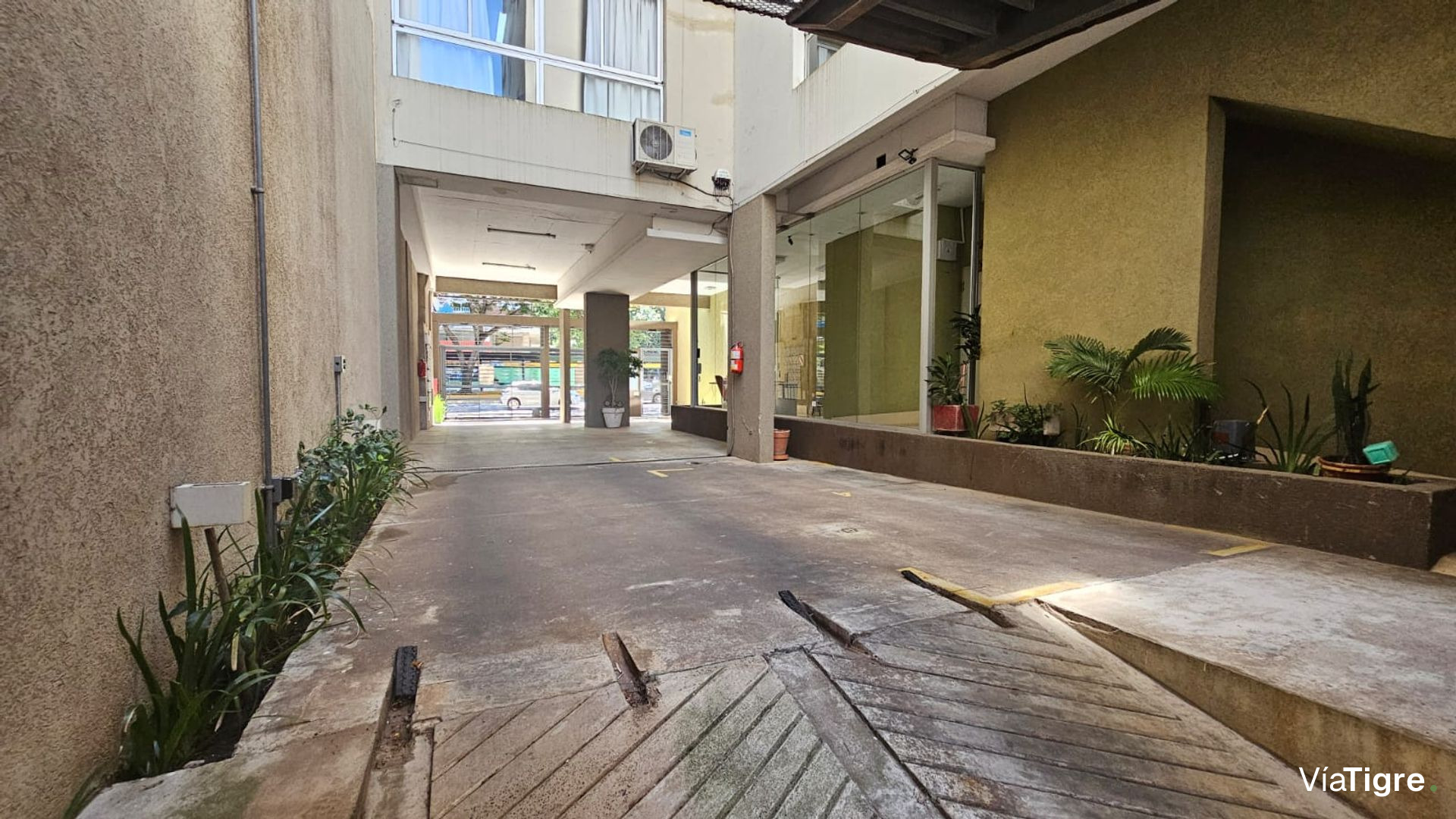 Venta departamento 2 amb amplios cochera balcon