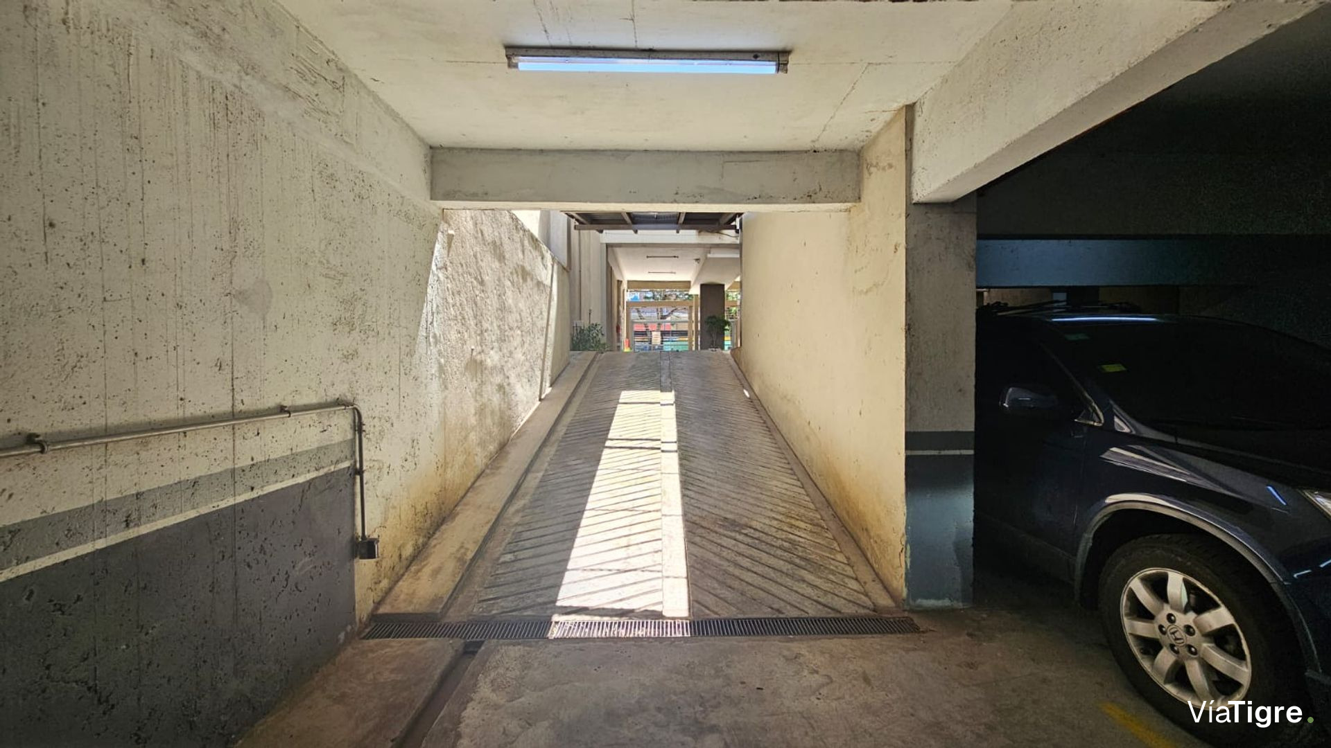 Venta departamento 2 amb amplios cochera balcon