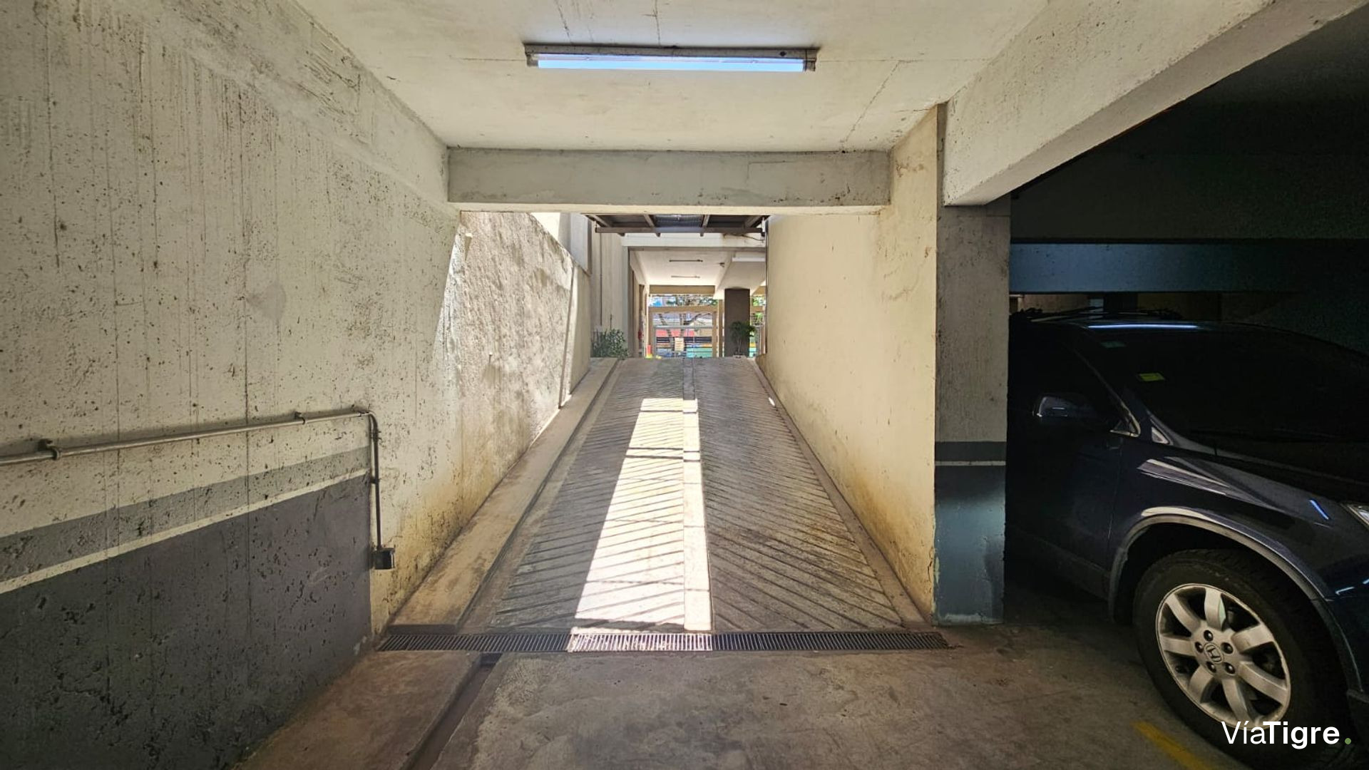 Venta departamento 2 amb amplios cochera balcon