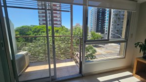 Venta departamento 2 amb amplios con balcon frente
