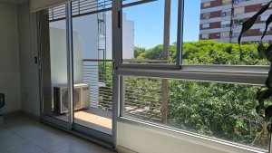 Venta departamento 2 amb amplios con balcon frente