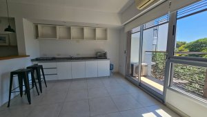 Venta departamento 2 amb amplios con balcon frente