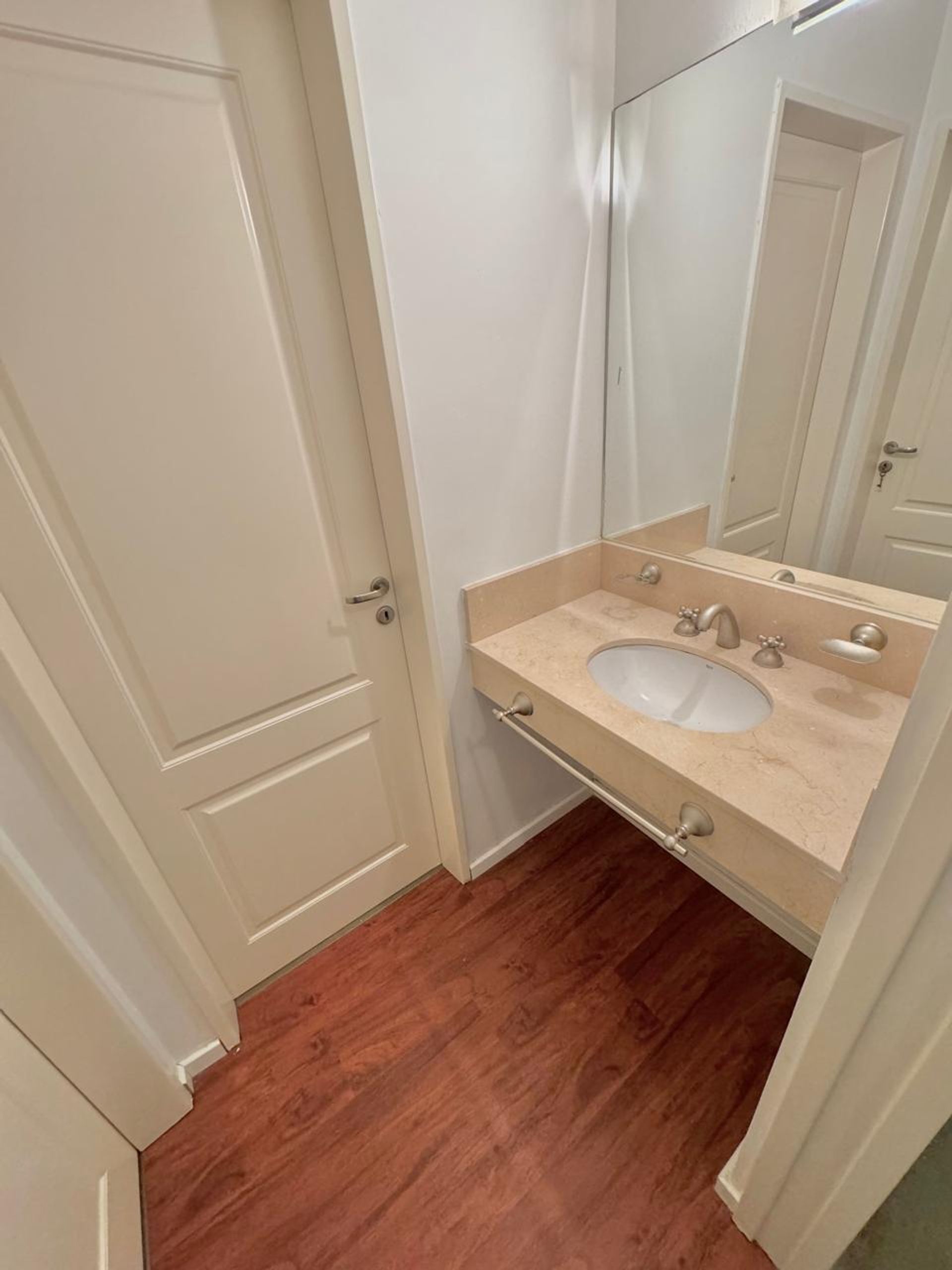 Departamento Venta Olivos 2 Ambientes Cochera