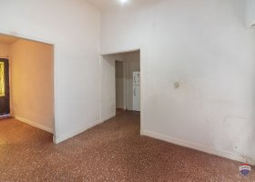 3-room apartment for sale in Carapachay, credit available.