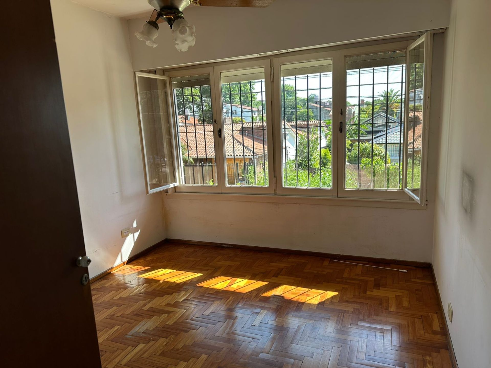 Duplex 5 Amb En Alquiler En Martinez Con Jardin