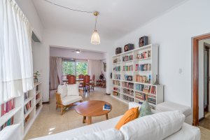 Apartment with grill, garage, terrace on Lopez Street