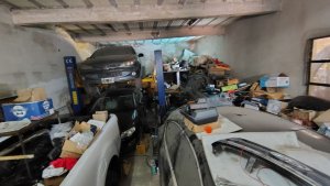 Commercial Shed 110 square meters + House with Barbecue Area and Pool