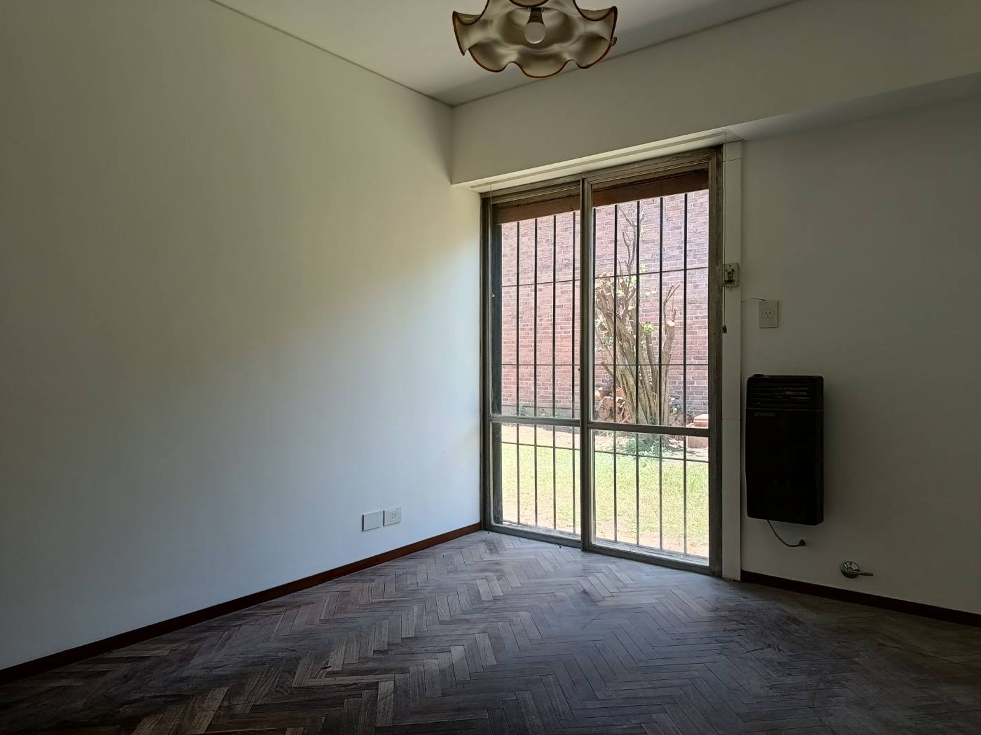 Casa - 4 ambientes - Alquiler - Beccar - Jardin