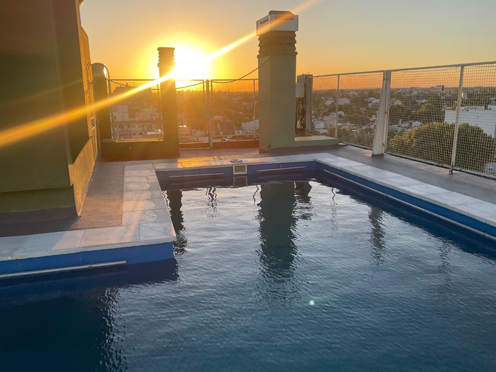 For Sale: Semi-basement 4-room Apartment with Garage and Pool