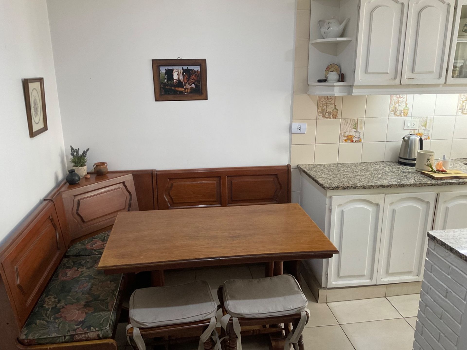 VENTA 4 ambientes, cochera y pileta ACEPTA PERMUTA