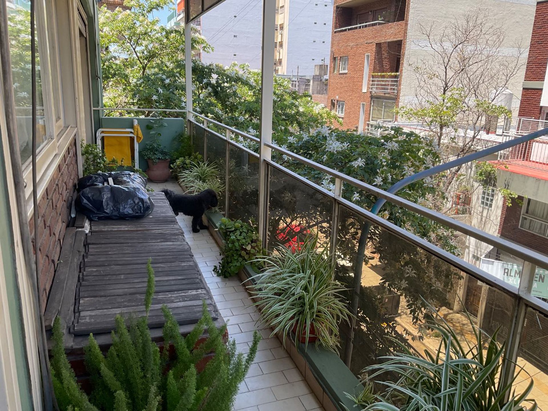 VENTA 4 ambientes, cochera y pileta ACEPTA PERMUTA