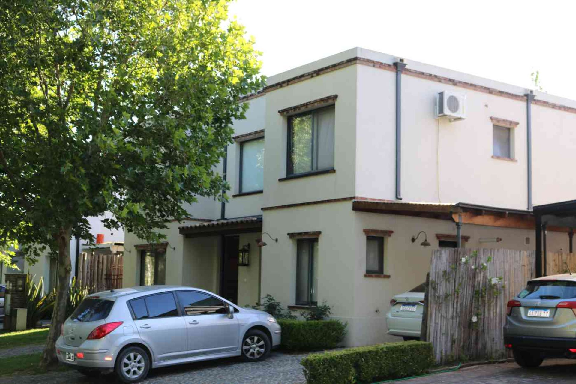 Barrio El Atardecer: Casa C Jardin Y Pileta