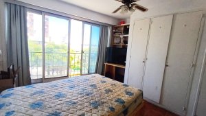VENTA Departamento 2 ambientes. Sobre Av. Maipu
