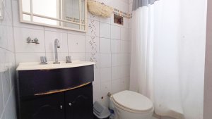 VENTA Departamento 2 ambientes. Sobre Av. Maipu