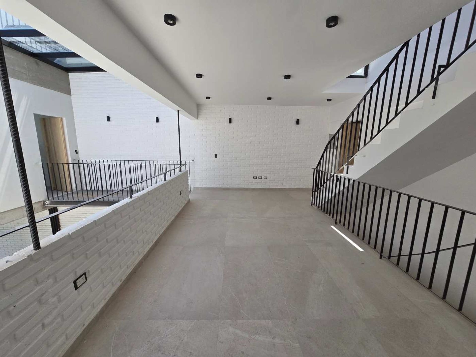 Venta Triplex Con Jardin Y Pileta En San Isidro