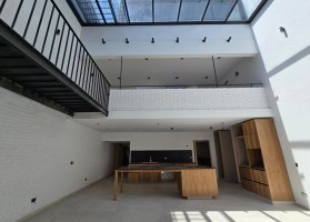 Triplex for Sale with Garden and Pool in San Isidro