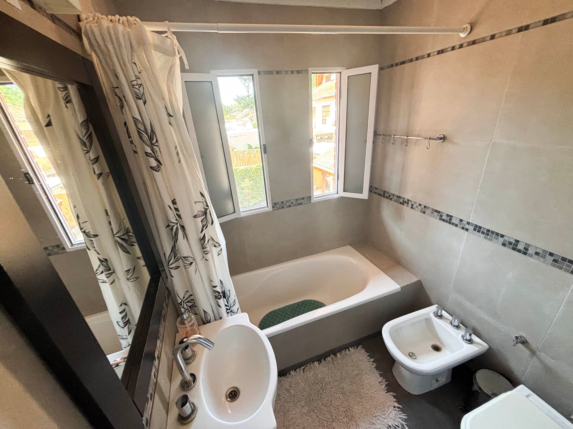 Venta Casa 4 Ambientes Martínez Jardín Parrilla