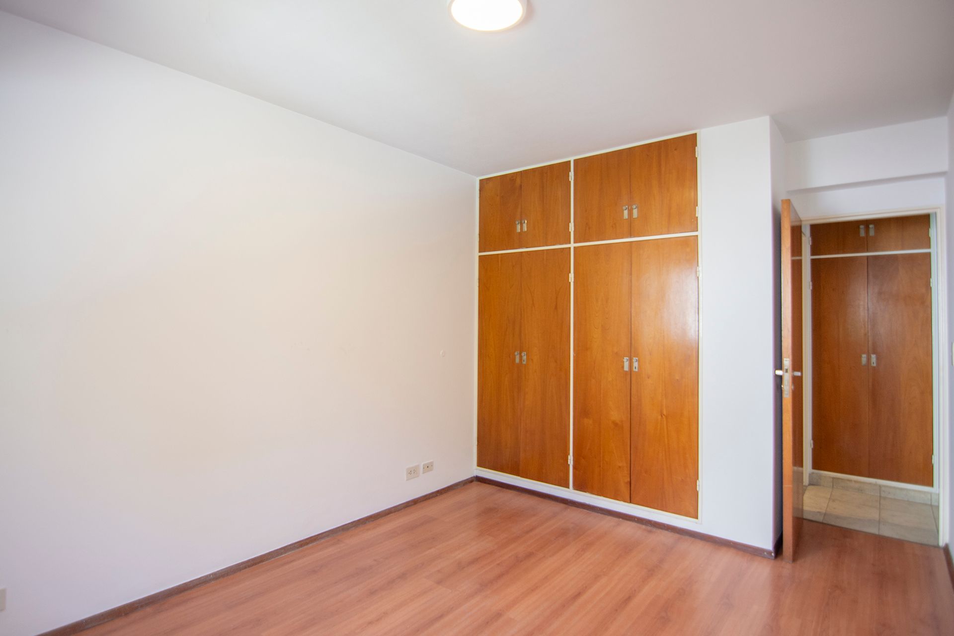 Alquiler Departamento 2 amb c/cochera San Isidro