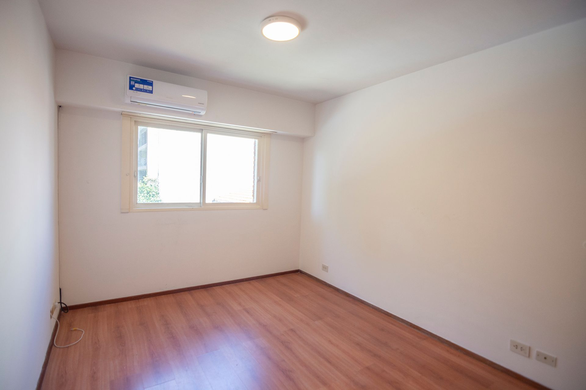 Alquiler Departamento 2 amb c/cochera San Isidro