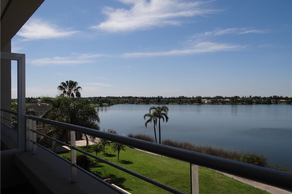 Departamento En Venta 2 Amb Jardin Agua Benavidez