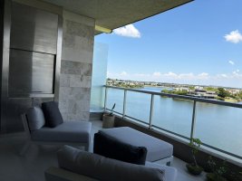 Lake view and premium amenities in Nordelta