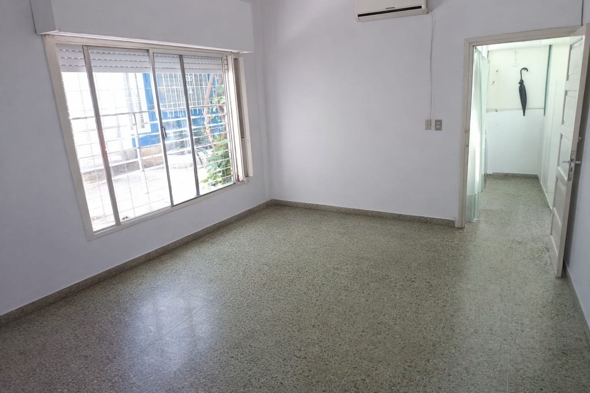 Venta Ph Beccar 3 ambientes cochera y monoambiente