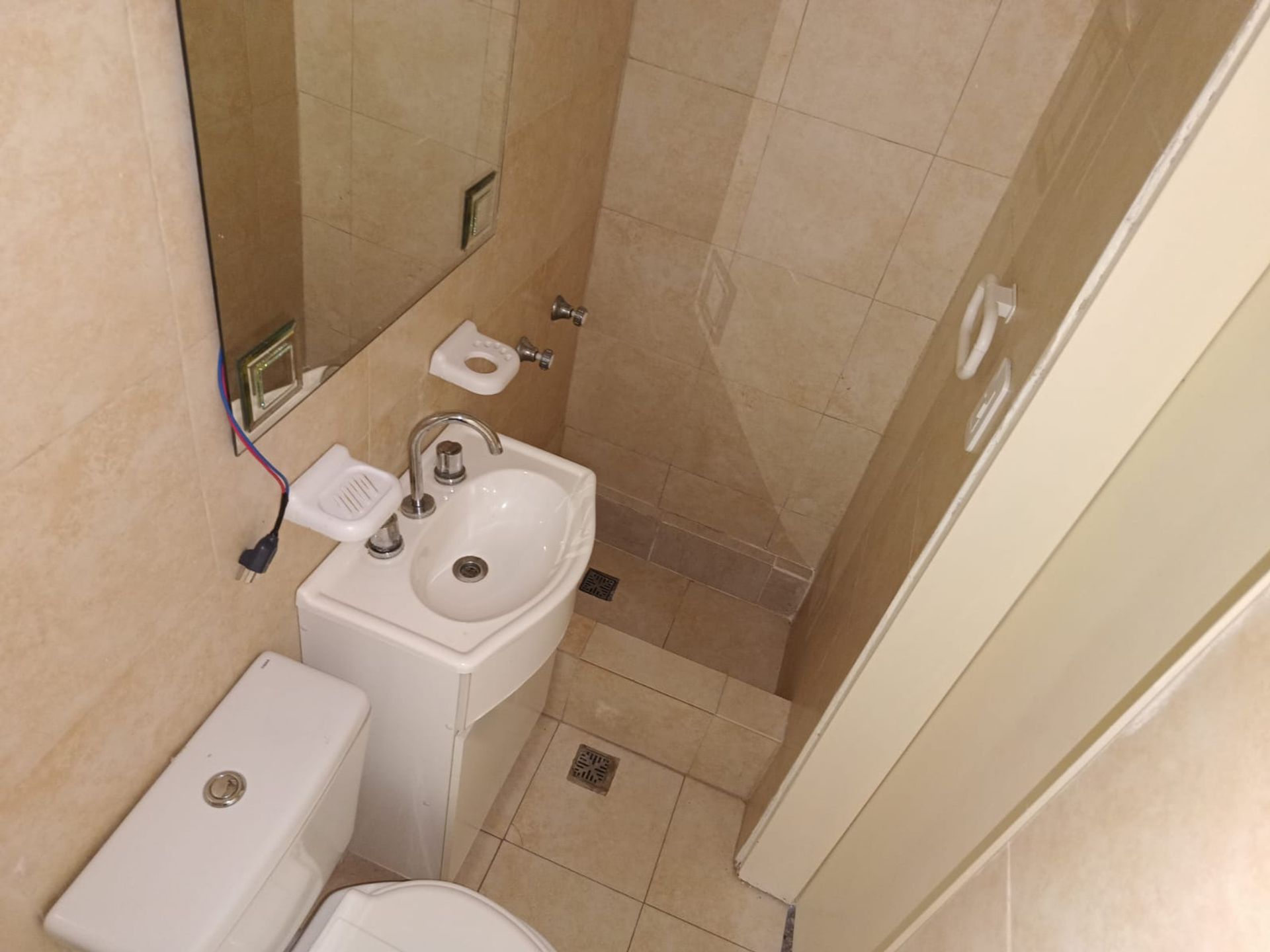 Venta Ph Beccar 3 ambientes cochera y monoambiente