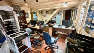 Shop 249 sqm for Sale in Munro Centro