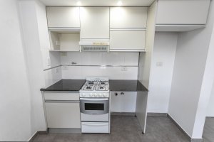 Alquiler dpto 3 amb c/ cochera y balcón-Florida O.