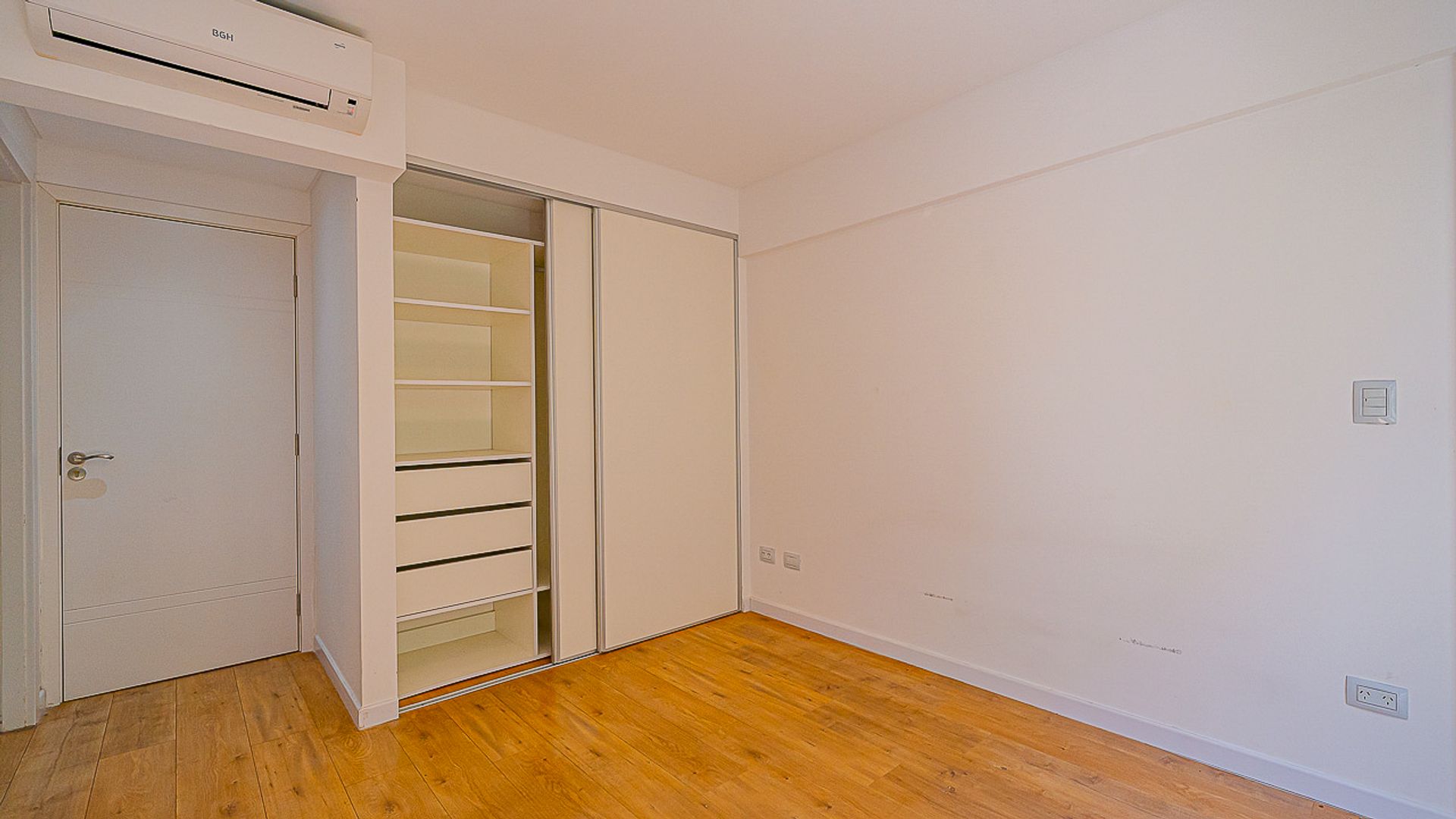 Venta Departamento 4 Ambientes San Isidro Cochera