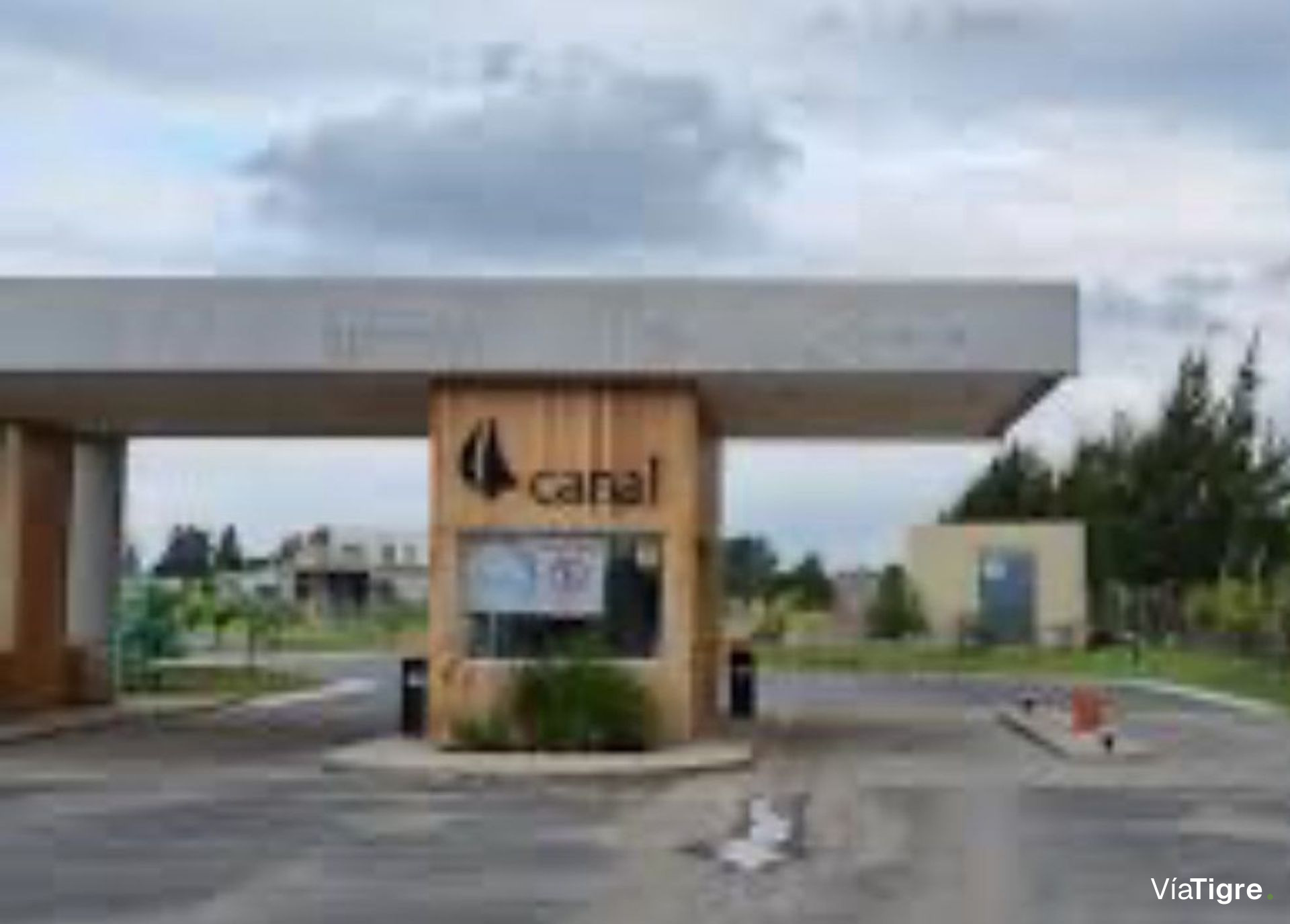 Casa a ESTRENAR con muelle Barrio Náutico El Canal